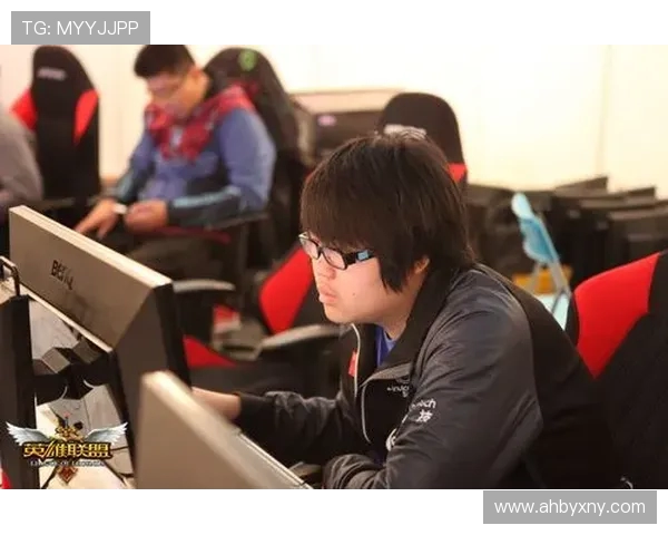 和平精英评论：IG战队在转型过程中所面临的挑战与机遇分析