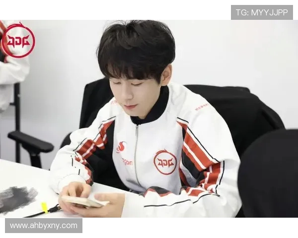 WE战队的荣耀与坚持：精英赛背后的奋斗故事与成长历程